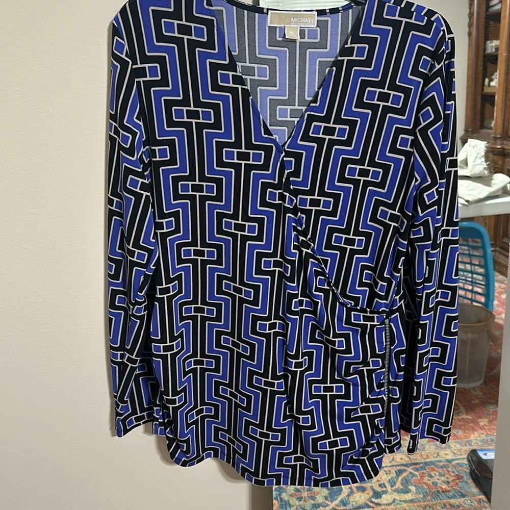 Black and blue top